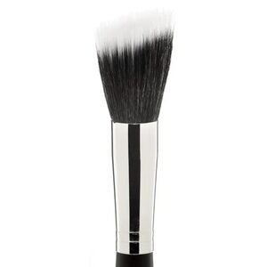 NWOT Studio Gear #15 Bronzer/Stippling Brush